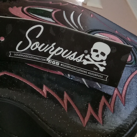Sourpuss Jinx Halloween Handbag New - Picture 4 of 8